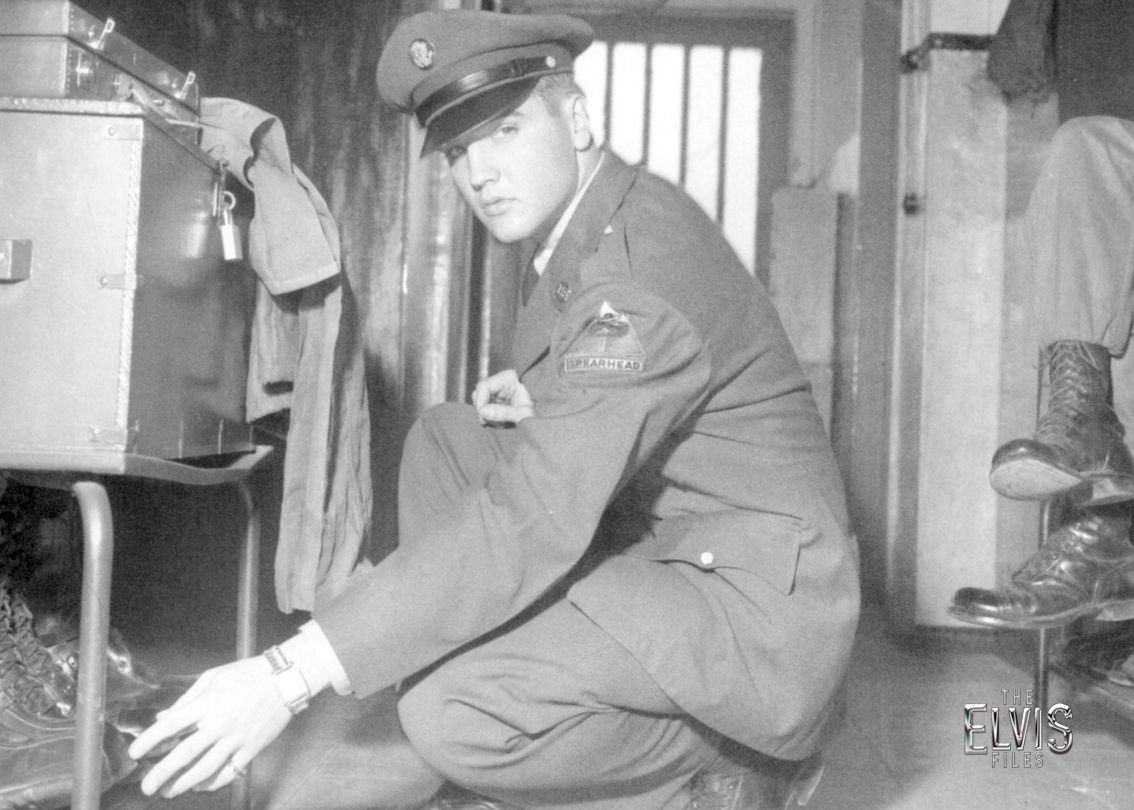 ELVIS EN EL SERVICIO MILITAR