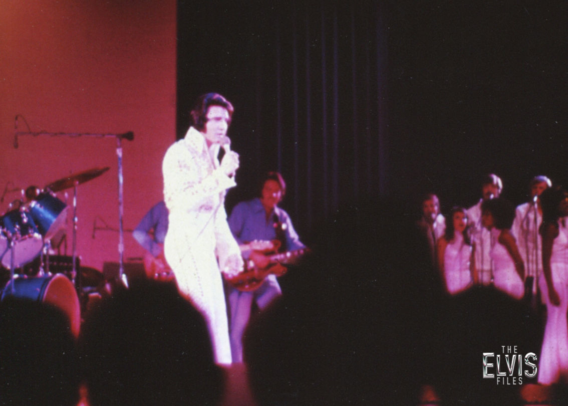 ELVIS EN CONCIERTO EN EL HILTON DE LAS VEGAS, ENERO-FEBRERO 1973