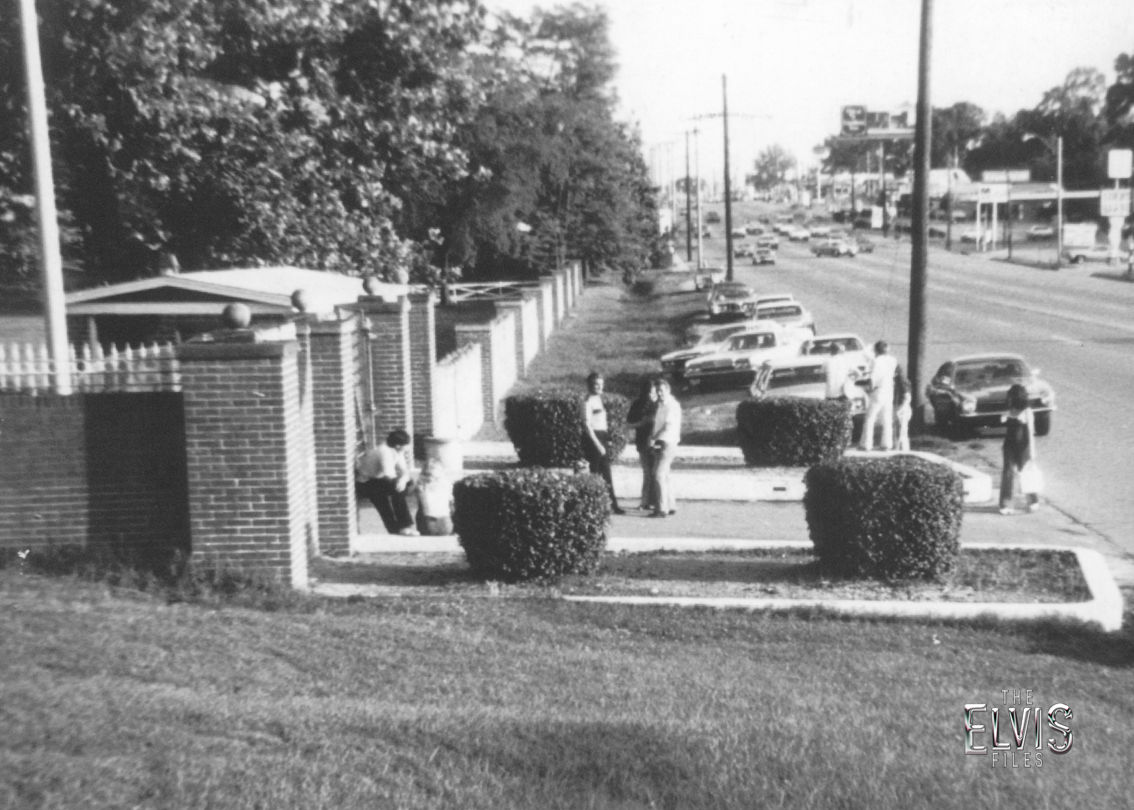 ENTRADA DE GRACELAND EN EL ELVIS PRESLEY BOULEVARD